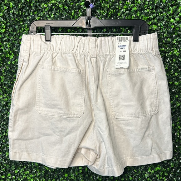 Khaki shorts - Picture 2 of 2